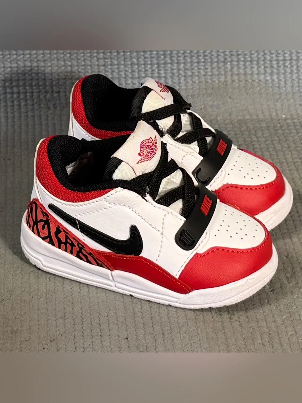 Nike Air‎ Jordan Legacy 312 Low 'Chicago Red' Sneakers Toddler Size 4C